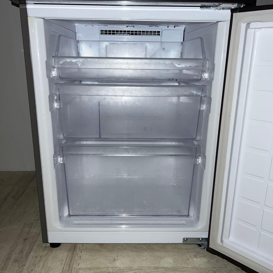 送料設置無料　SHARP 2ドア冷蔵庫 271L 新生活