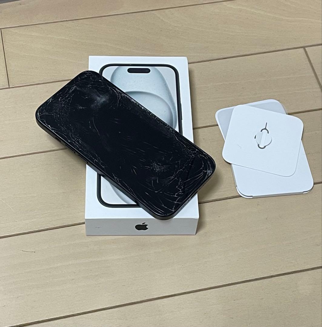 【起動確認済】iPhone 15 256GB ジャンク 画面/背面破損