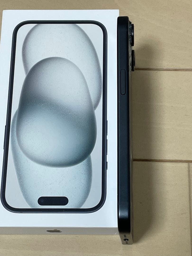 【起動確認済】iPhone 15 256GB ジャンク 画面/背面破損