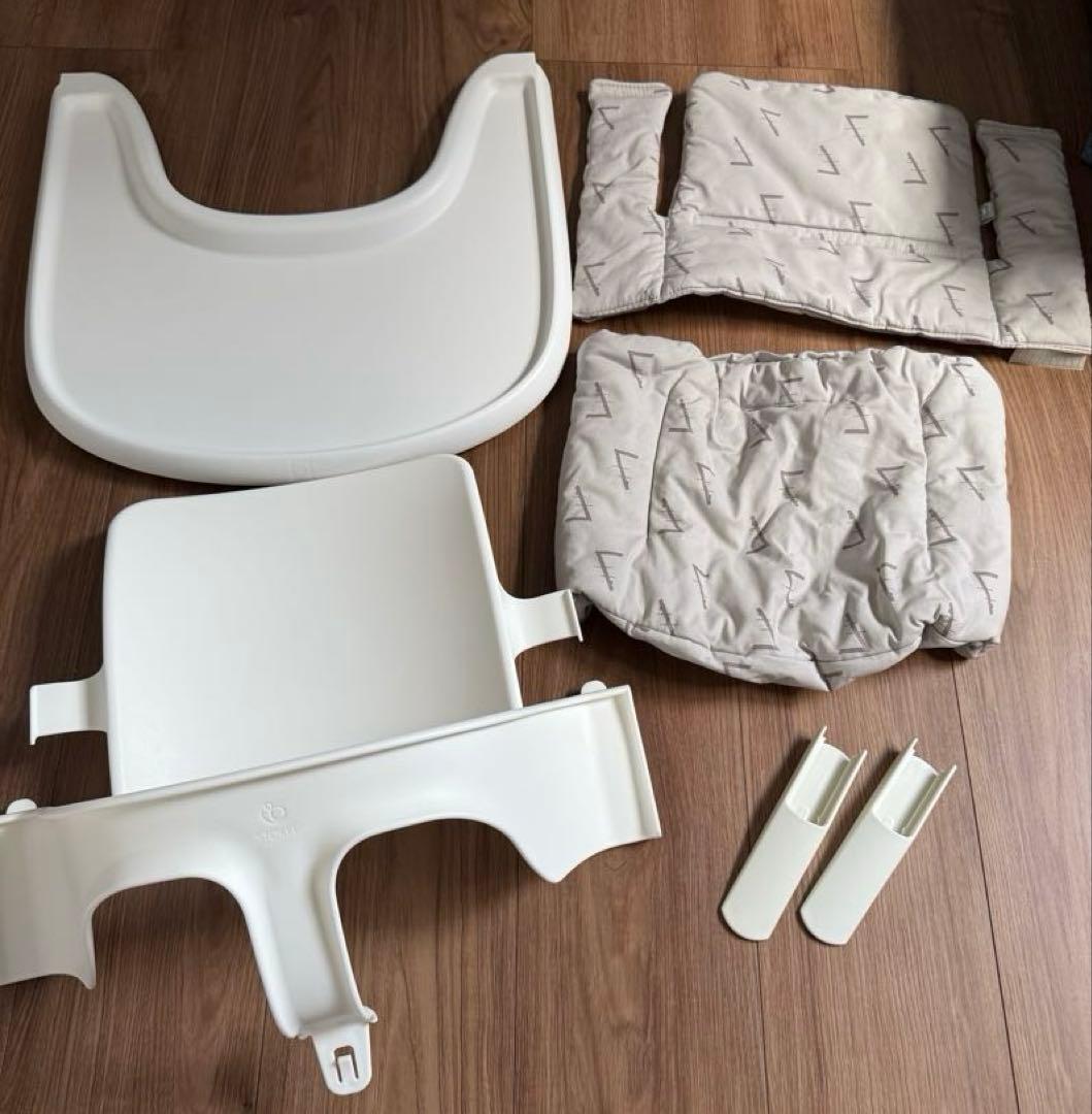 ストッケ トリップトラップベビーセット トレイ クッション 3セット
