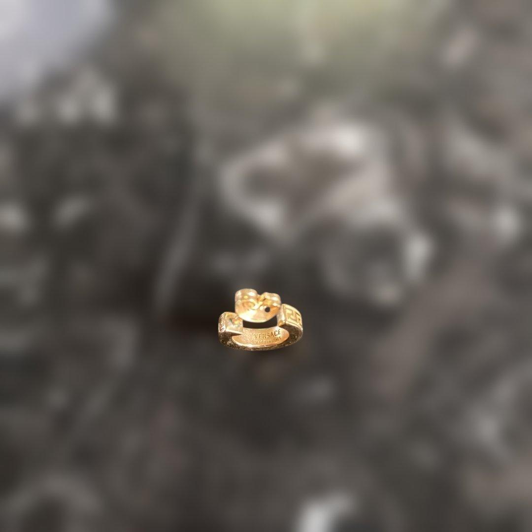 VERSACE 超美品　ピアス　男女兼用 ゴールド