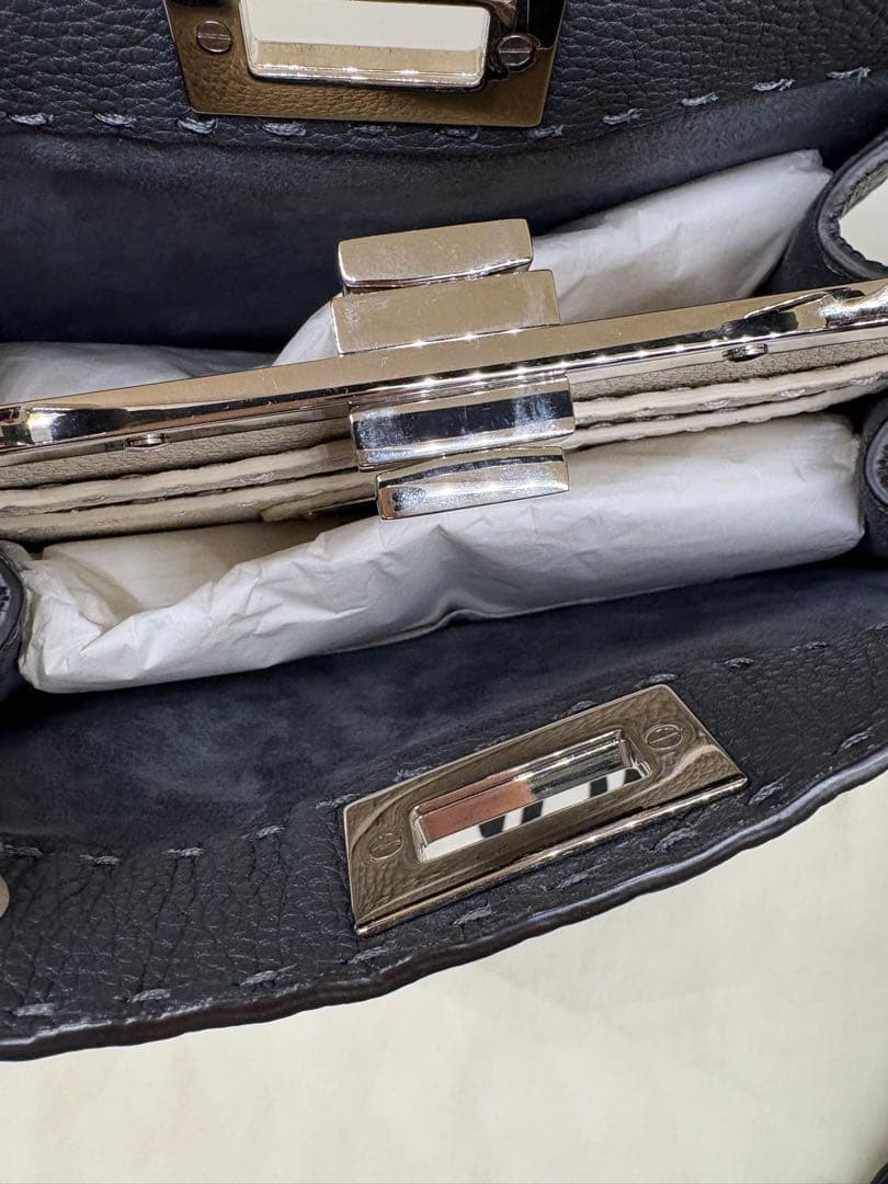 ⭐︎極美品⭐︎FENDI ピーカブー