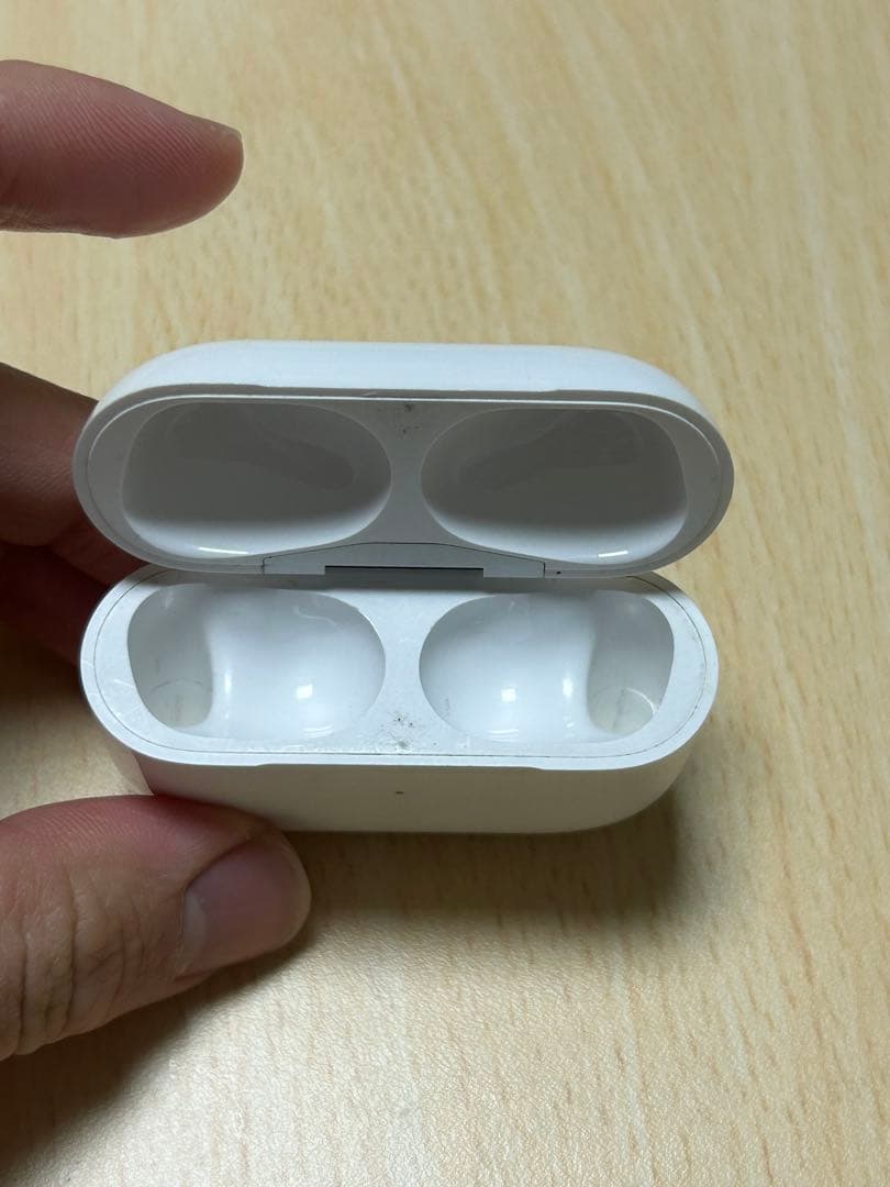 Apple AirPods Pro 第2世代 本体 ケース付ノイズキャンセリング