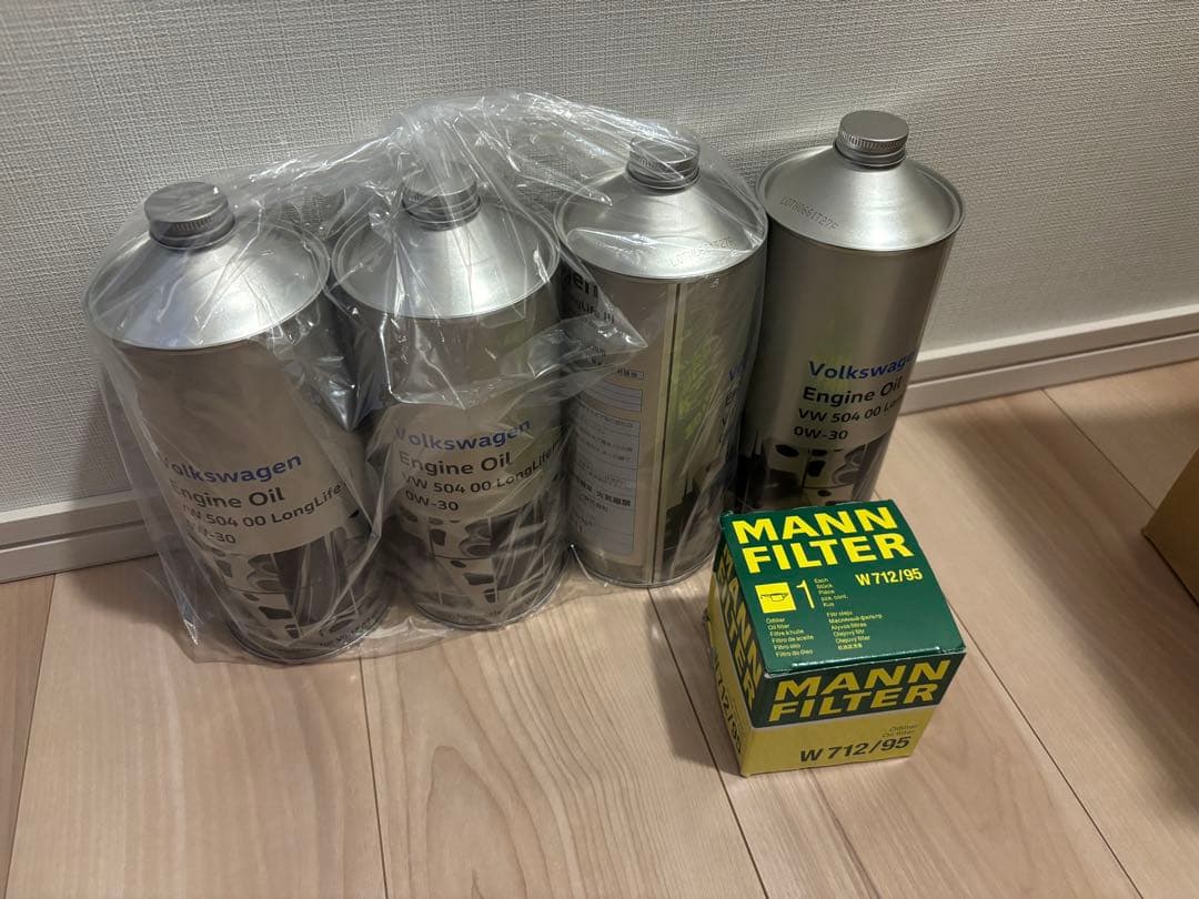 【新品】Volkswagen エンジンオイル 1L 4本＋MANNフィルター