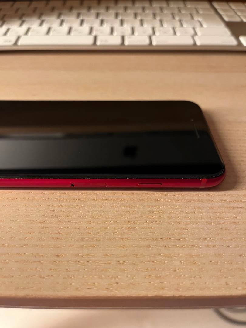 た*か様 iPhone se3 64GB SIMフリー RED ケース付き