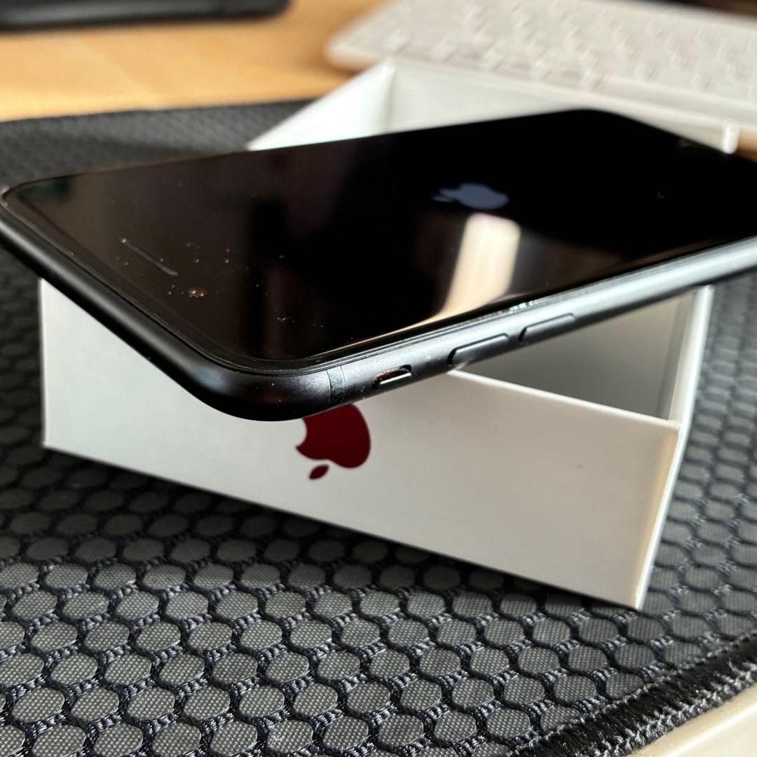 iPhone SE 第二世代 128GB SIMフリー