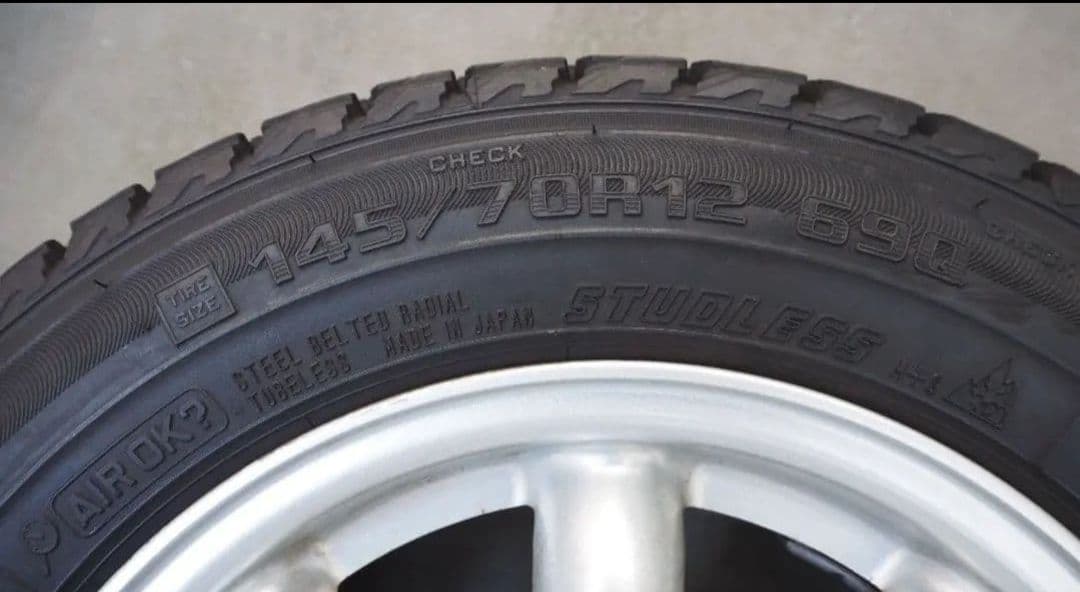 ローバーミニ用スタットドレスタイヤ4本セット