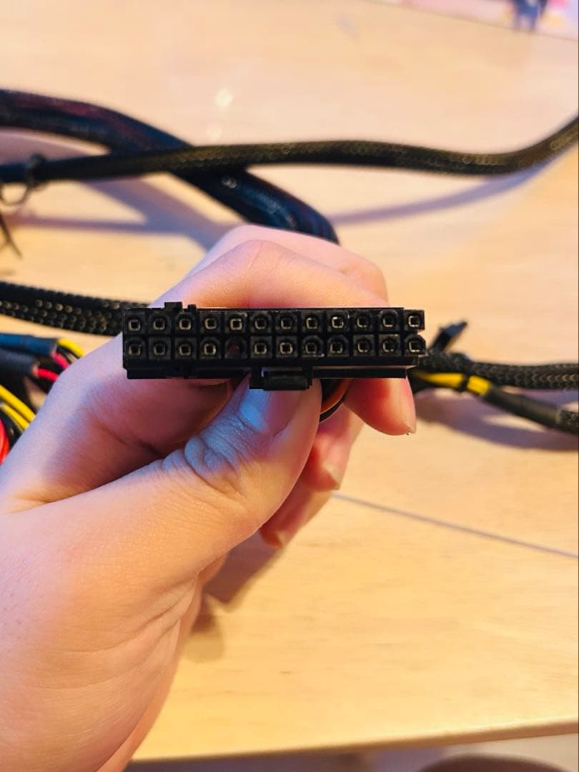 電源ユニット THERMAITAKE SMART600w