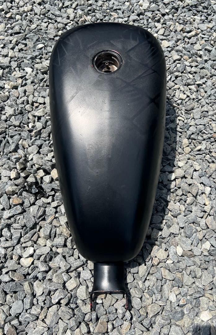 【送料無料❣️・即日発送最安値】スポーツスター純正タンクXL1200取り外し04y