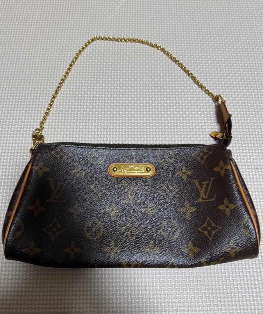 Louis Vuitton モノグラム ショルダーバッグ　エヴァ