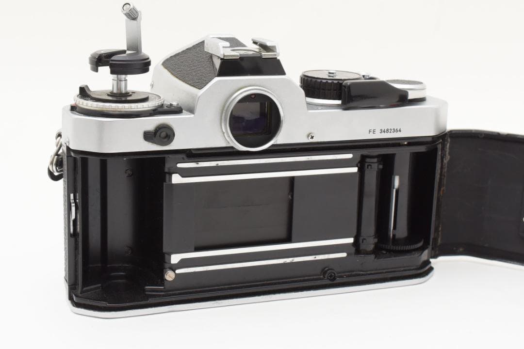 フィルムカメラ Nikon FE + Ai Nikkor 28mm f3.5