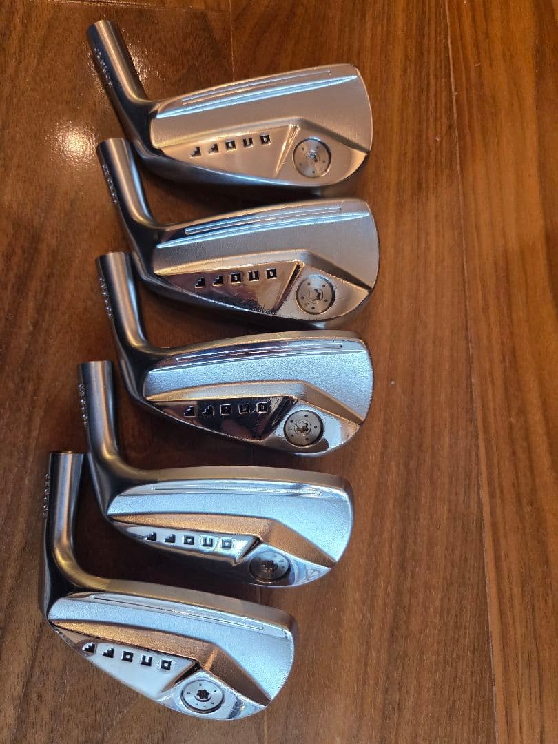 2024　オノフKURO オノフクロ　アイアン 6ーP ヘッドのみ