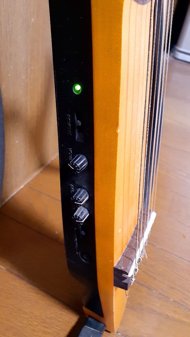 ヤマハサイレントギター SLG-100N