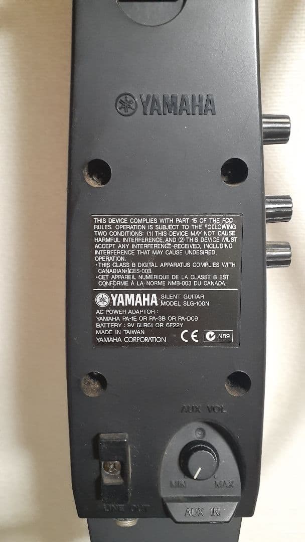 ヤマハサイレントギター SLG-100N