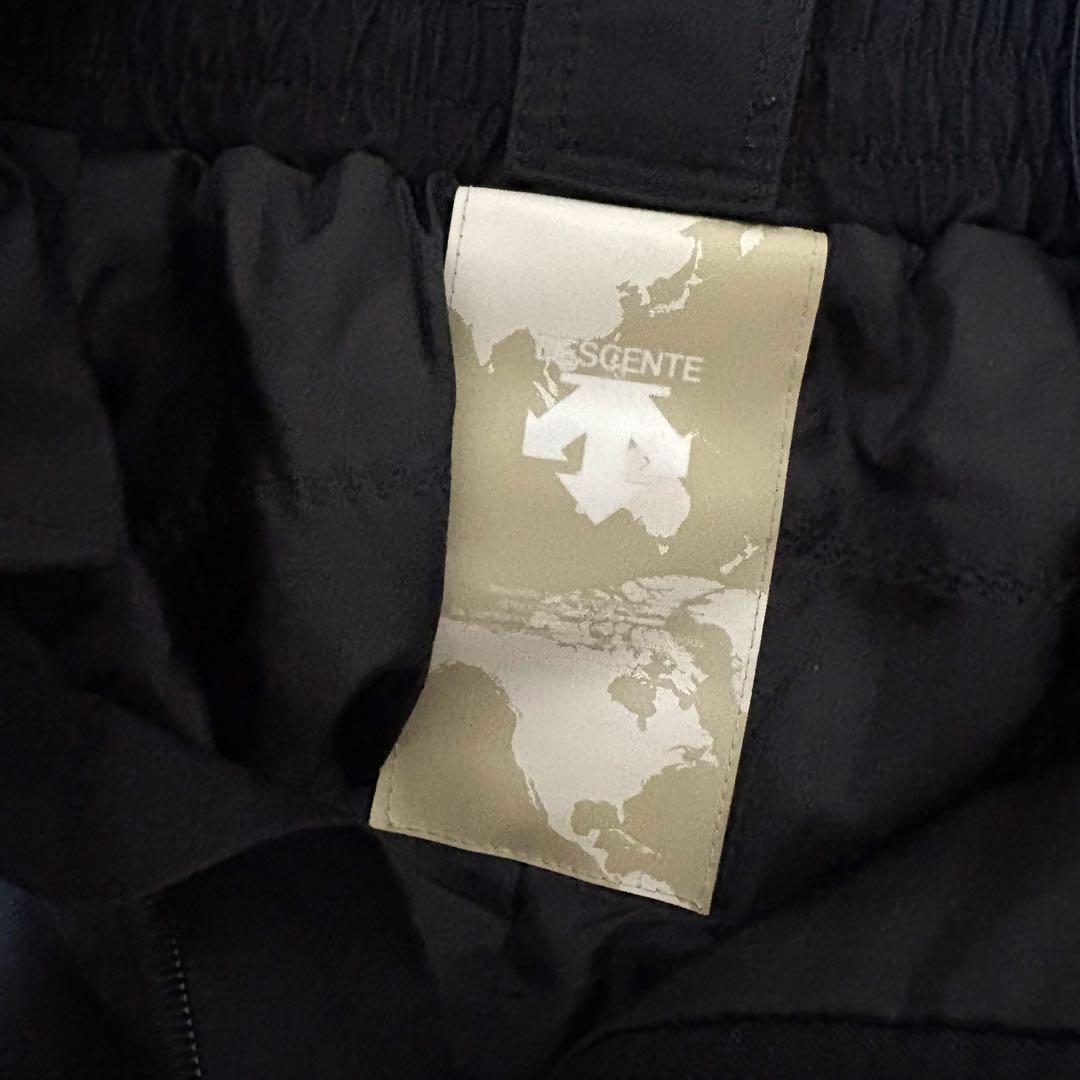 美品☆DESCENTE デサント スキーウェア　上下セット　11号　ブラック　黒