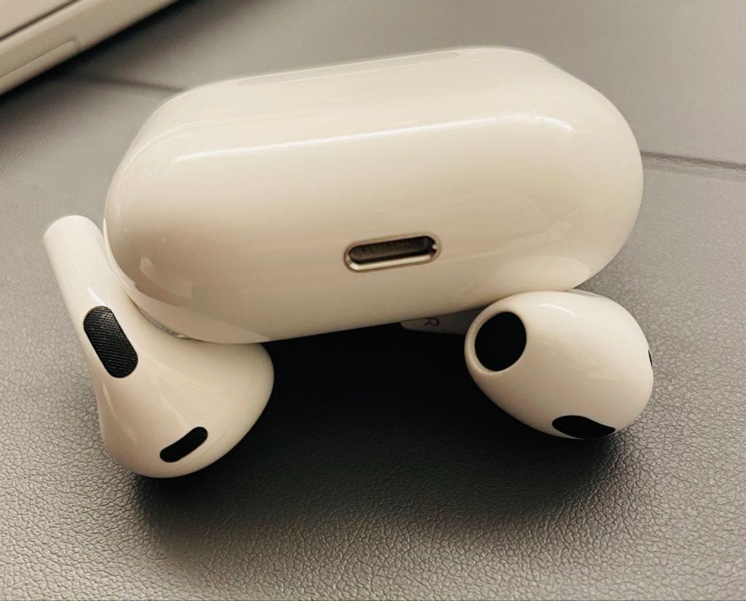 サ*シ様 AirPods3 本体