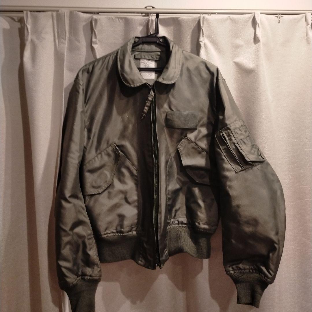 オリーブグリーン ミリタリージャケット CWU-36P