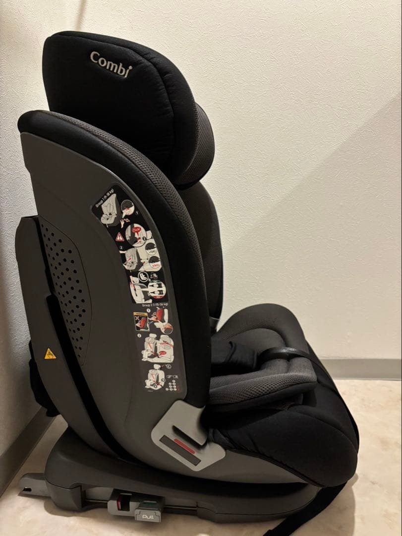 Combi チャイルドシート セイブトレック ISOFIX 美品
