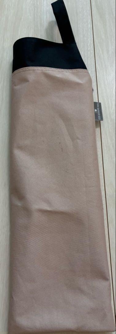 サンバリア　折りたたみ日傘　二段折　コンビ　ピンク✖️ブラック　木ストレート手元