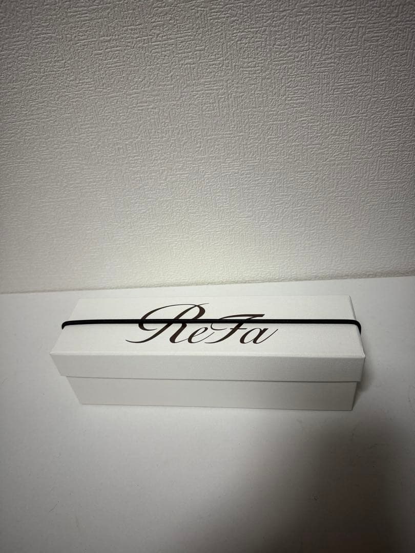 新品未使用品　リーファ　ヘアアイロン　ホワイト