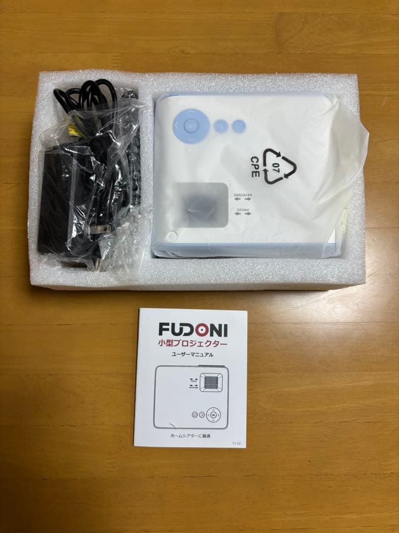 FUDONI ミニプロジェクター 1080P 本体