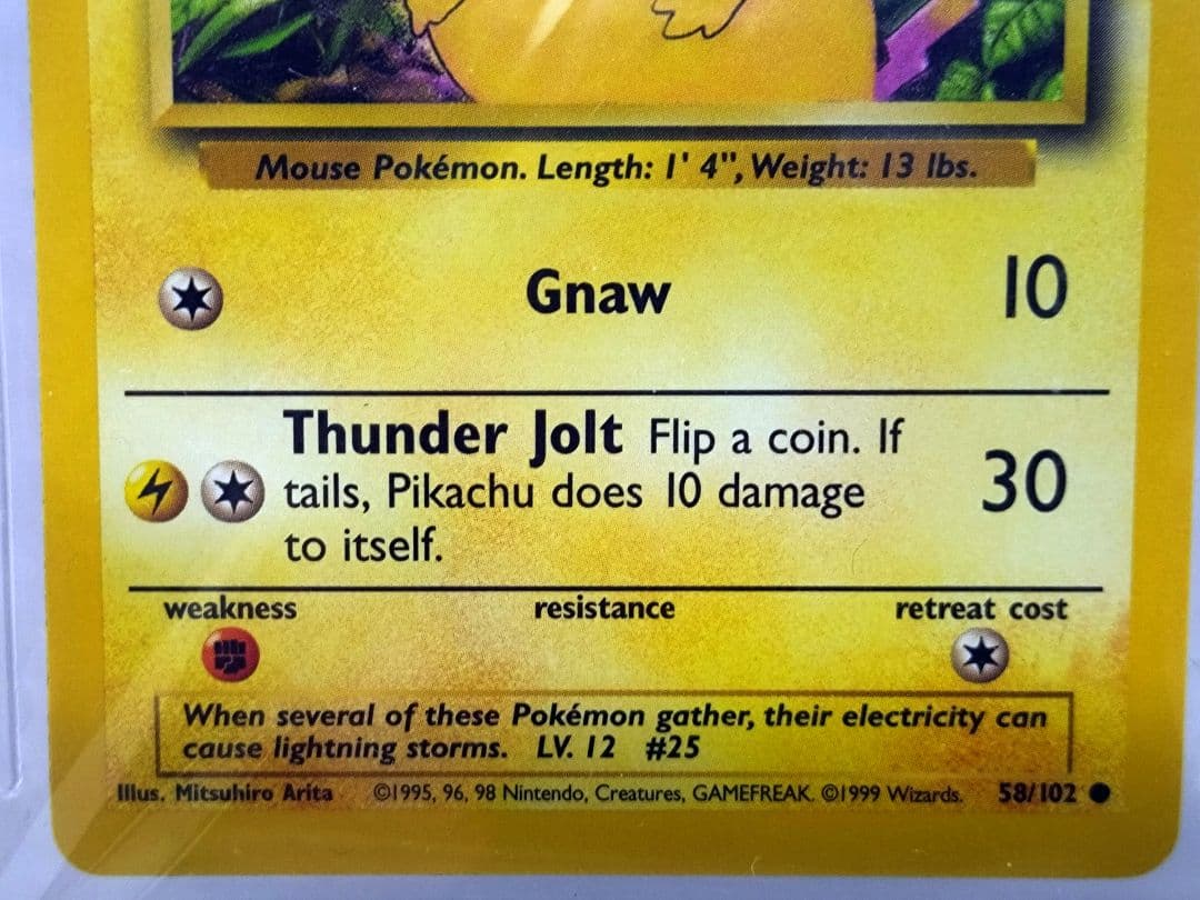 1999年 海外版　ピカチュウ イエローチークス　NM-MT+ 8.5