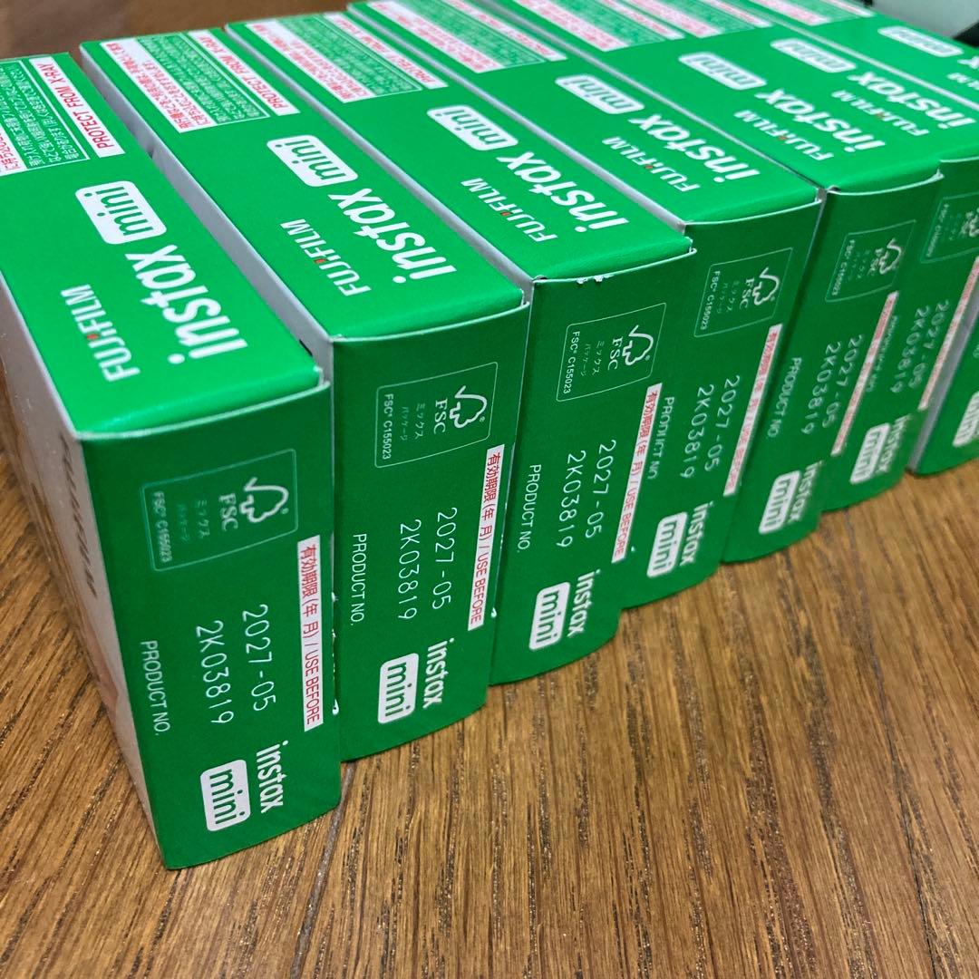 instax mini フィルム　１０枚×７箱+おまけ