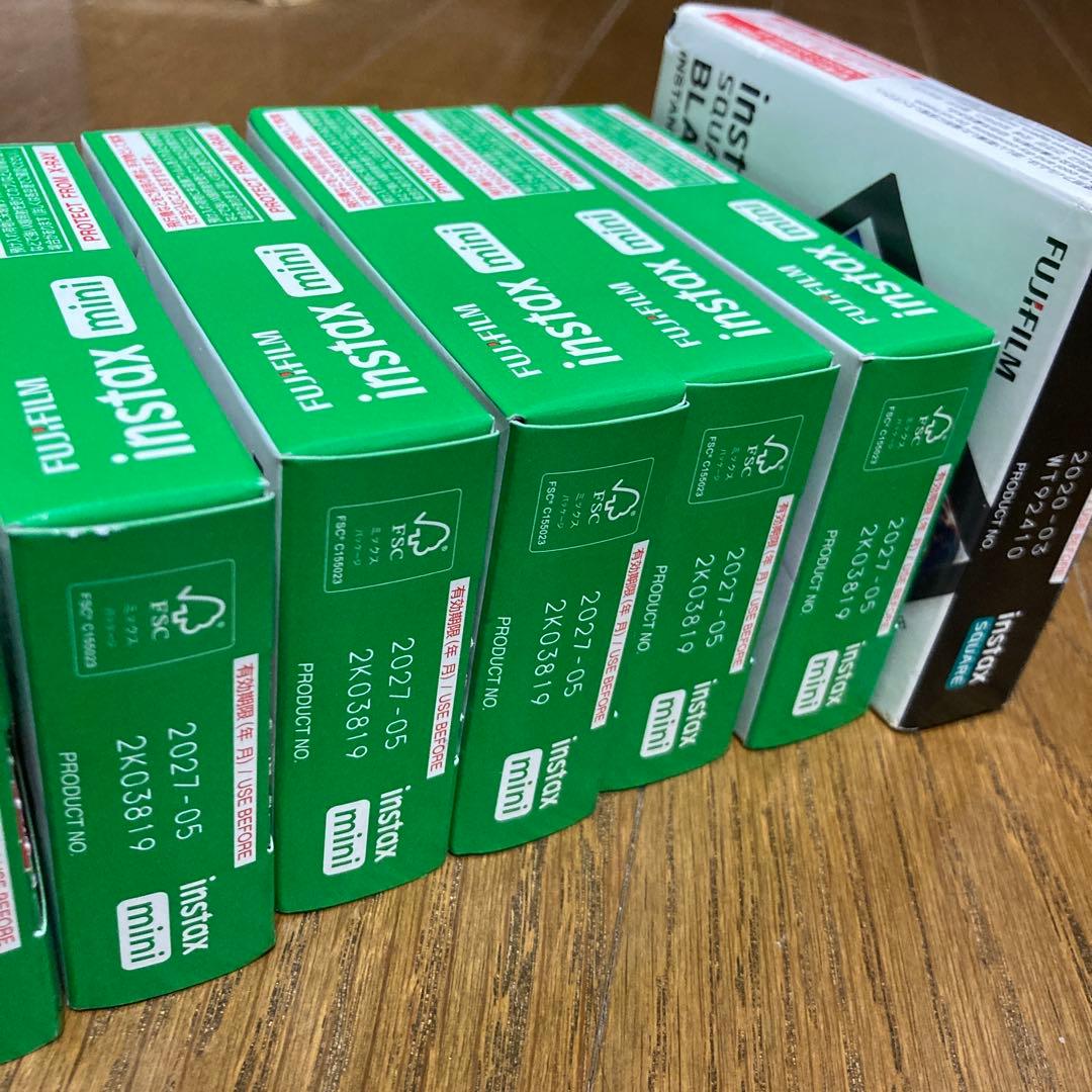 instax mini フィルム　１０枚×７箱+おまけ
