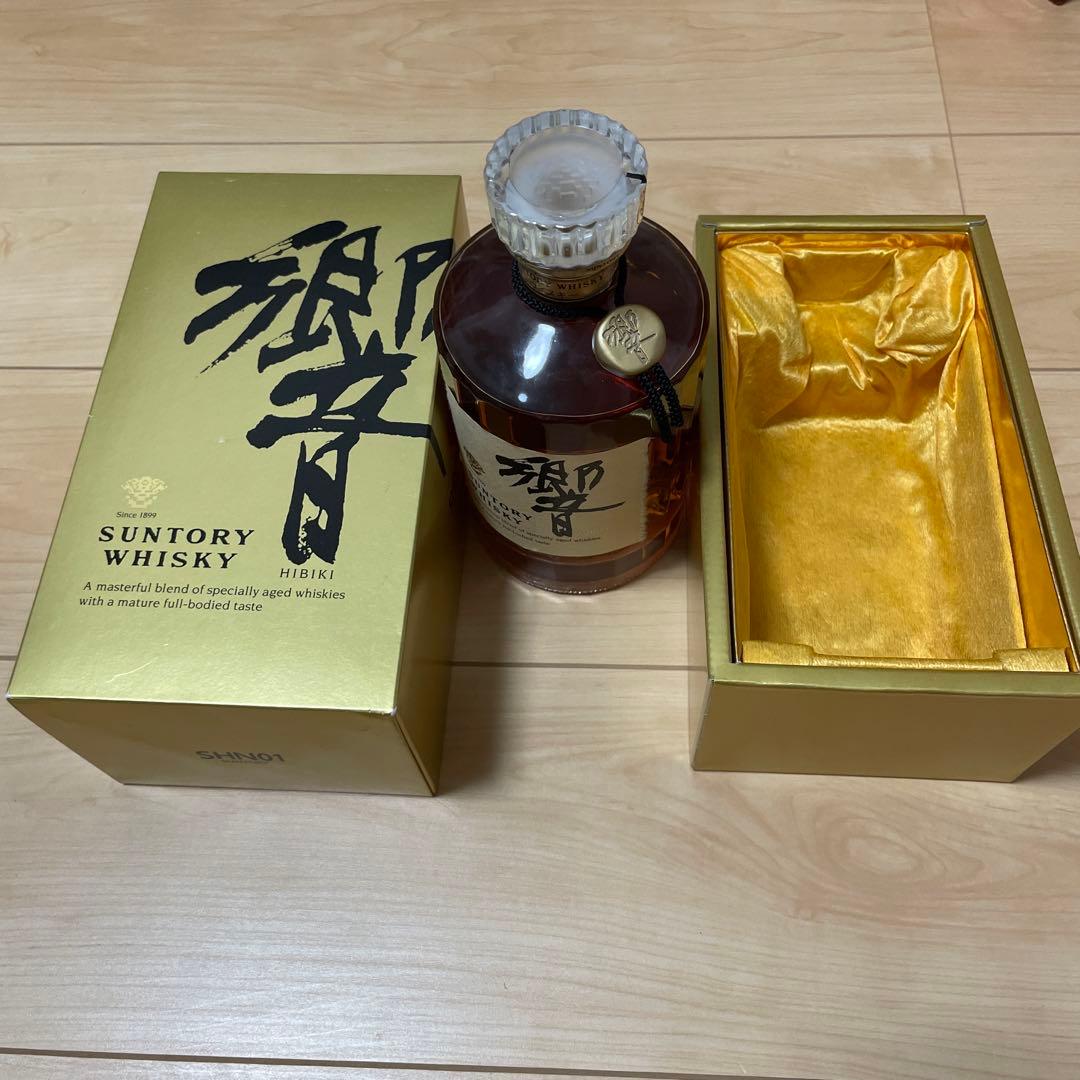 【新品未開封】サントリー 響 700ml 箱付き