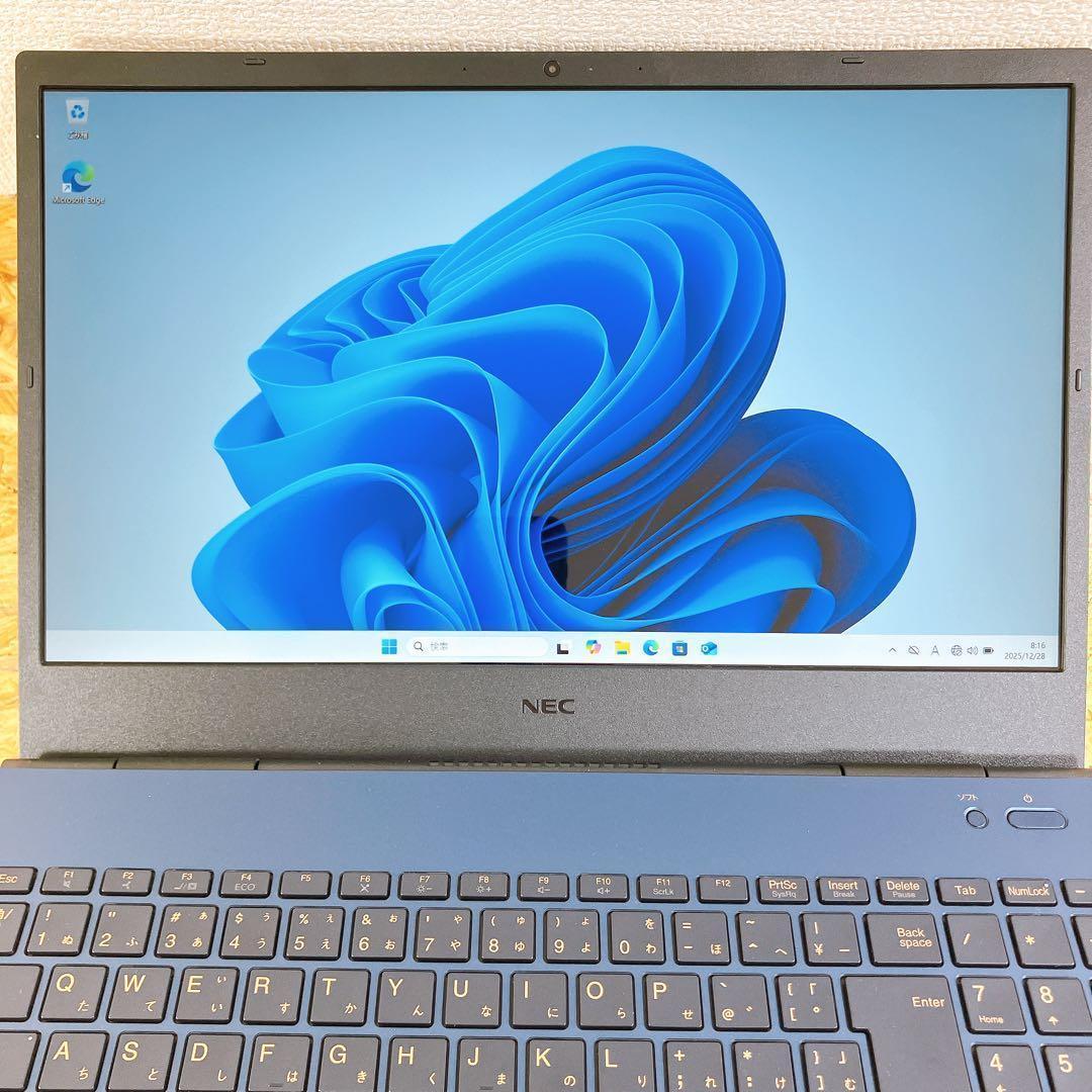 NEC LAVIE N1570 第11世代 マウス付 15.6型 DVD