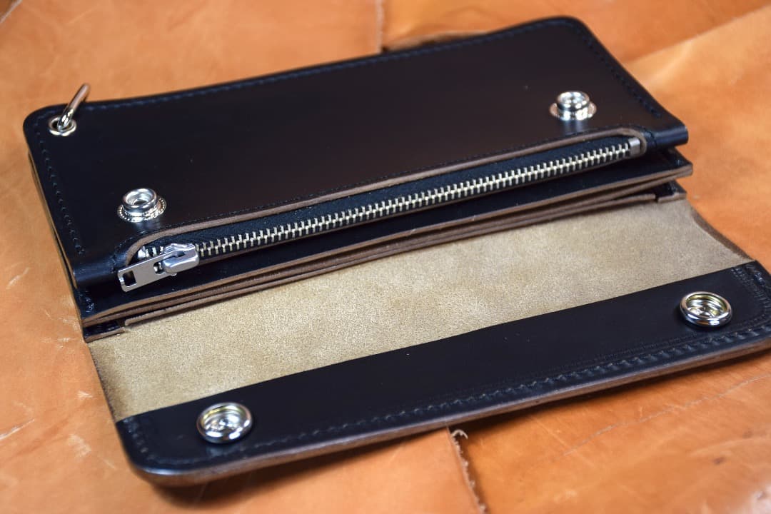 ⭐️タイムセール　トラッカーウォレット 　馬革 　ホースパット　茶芯　黒