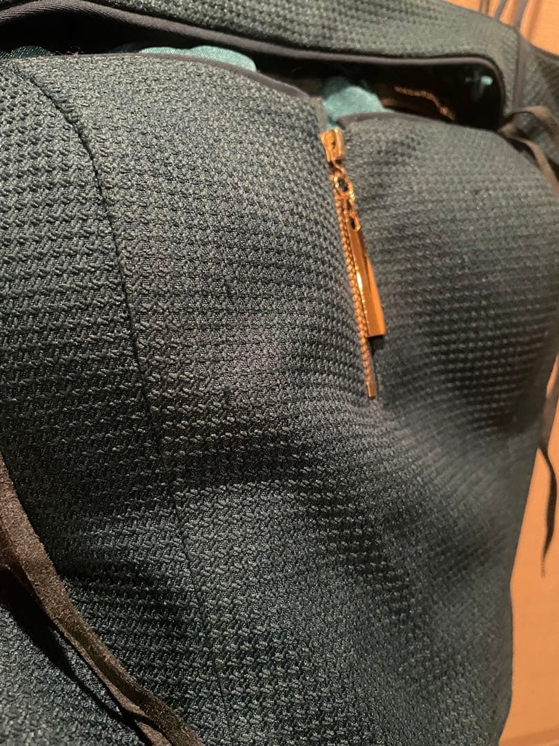 Glossy パイピングオフショルリボンセットアップ キャバドレス