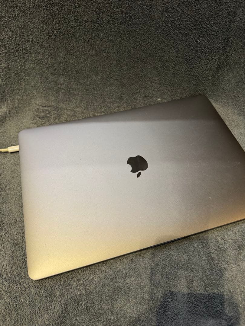 MacBook本体 MacBook Pro 15inch 2018 i7/16GB