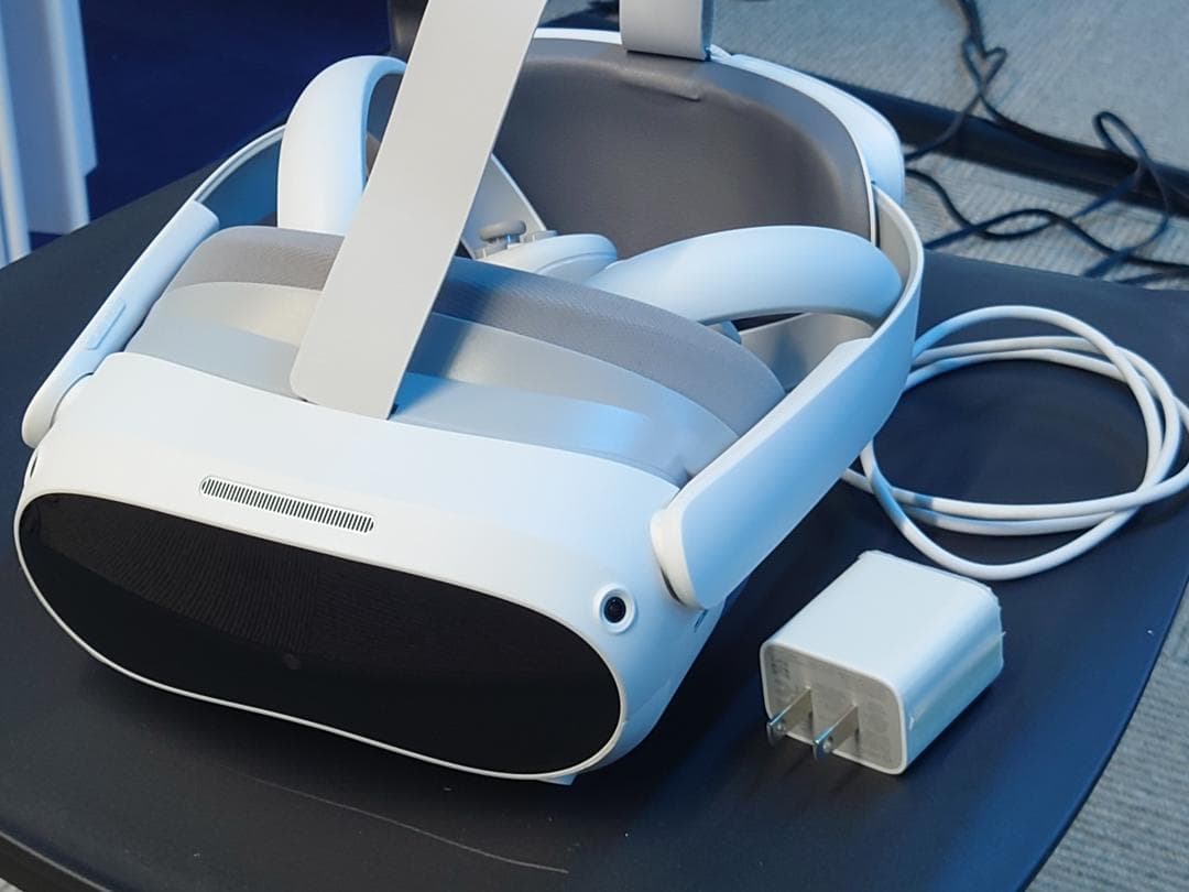 PICO 4 128GBモデル スタンドアロンVRヘッドセット 超美品