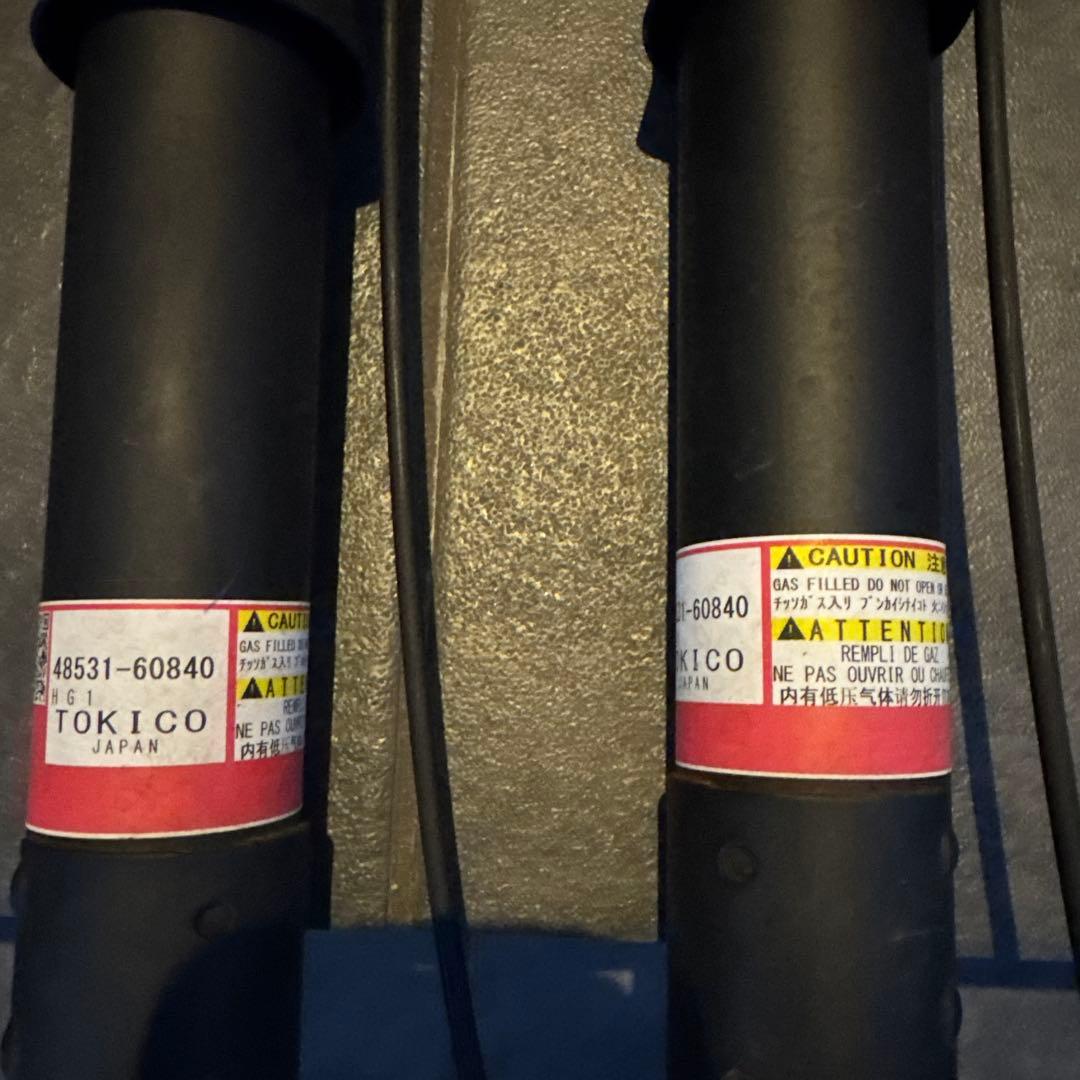 う*け様 再再販ランドクルーザー70 純正ショック 前後4本