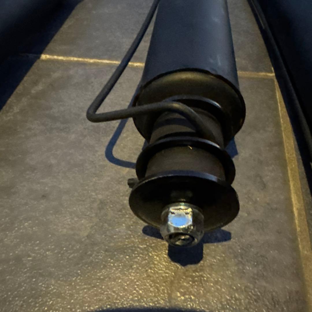 う*け様 再再販ランドクルーザー70 純正ショック 前後4本