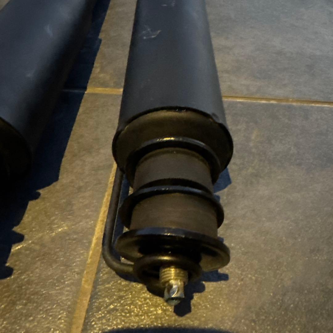 う*け様 再再販ランドクルーザー70 純正ショック 前後4本