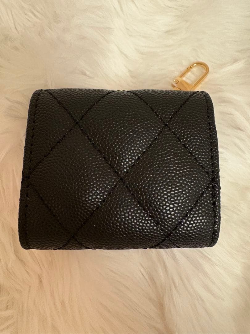 CHANEL AirPods ケース