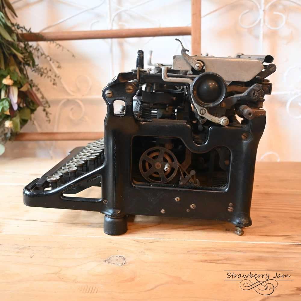 L3705-20 英国アンティーク UNDERWOOD タイプライター 店舗什器
