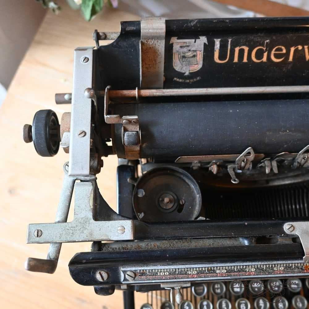 L3705-20 英国アンティーク UNDERWOOD タイプライター 店舗什器