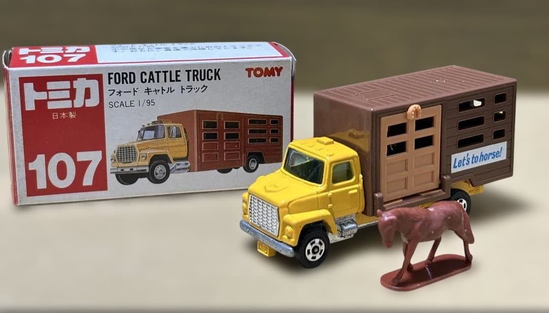 日本製 赤箱 トミカ フォード キャトルトラック