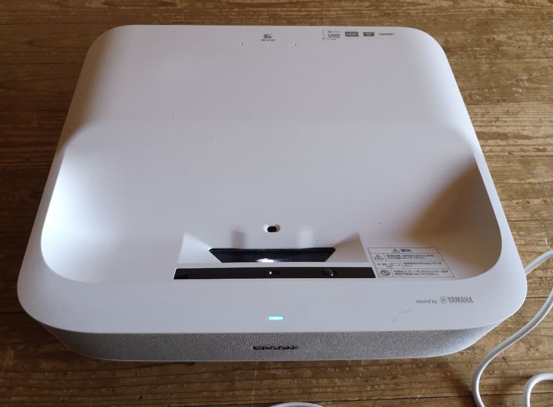 EPSON EH-LS300W プロジェクター　YAMAHA スピーカー
