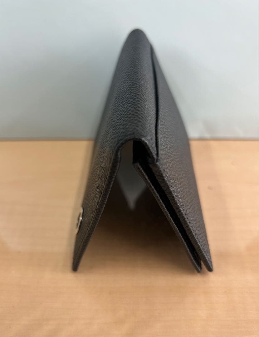 【新品同様】BVLGARI 黒 レザー 名刺入れ　極美品！！