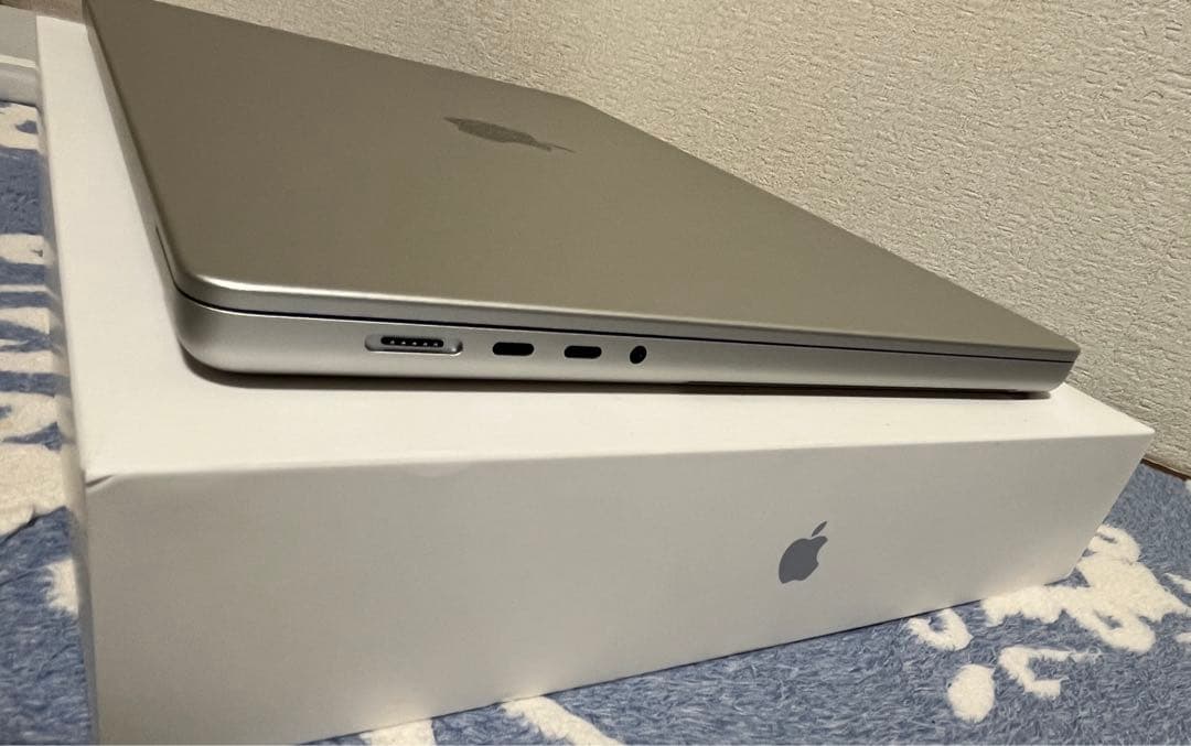 新品同様 MacBook Pro M2 Pro 16.2 16GB/512GB