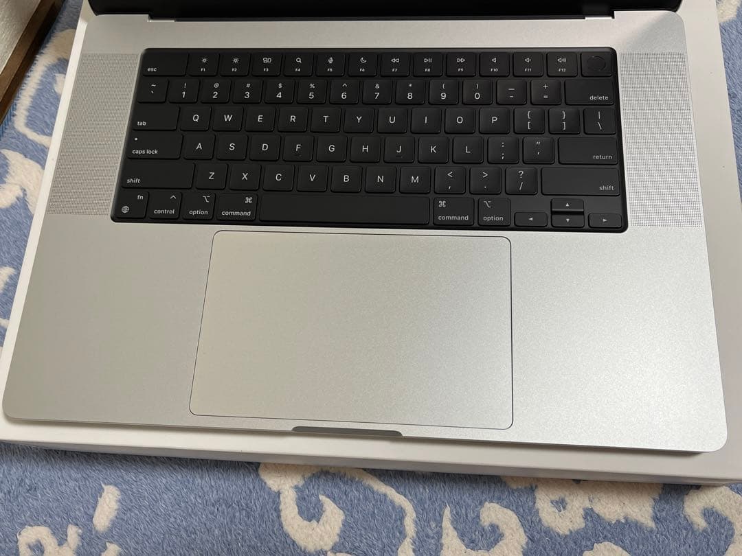 新品同様 MacBook Pro M2 Pro 16.2 16GB/512GB