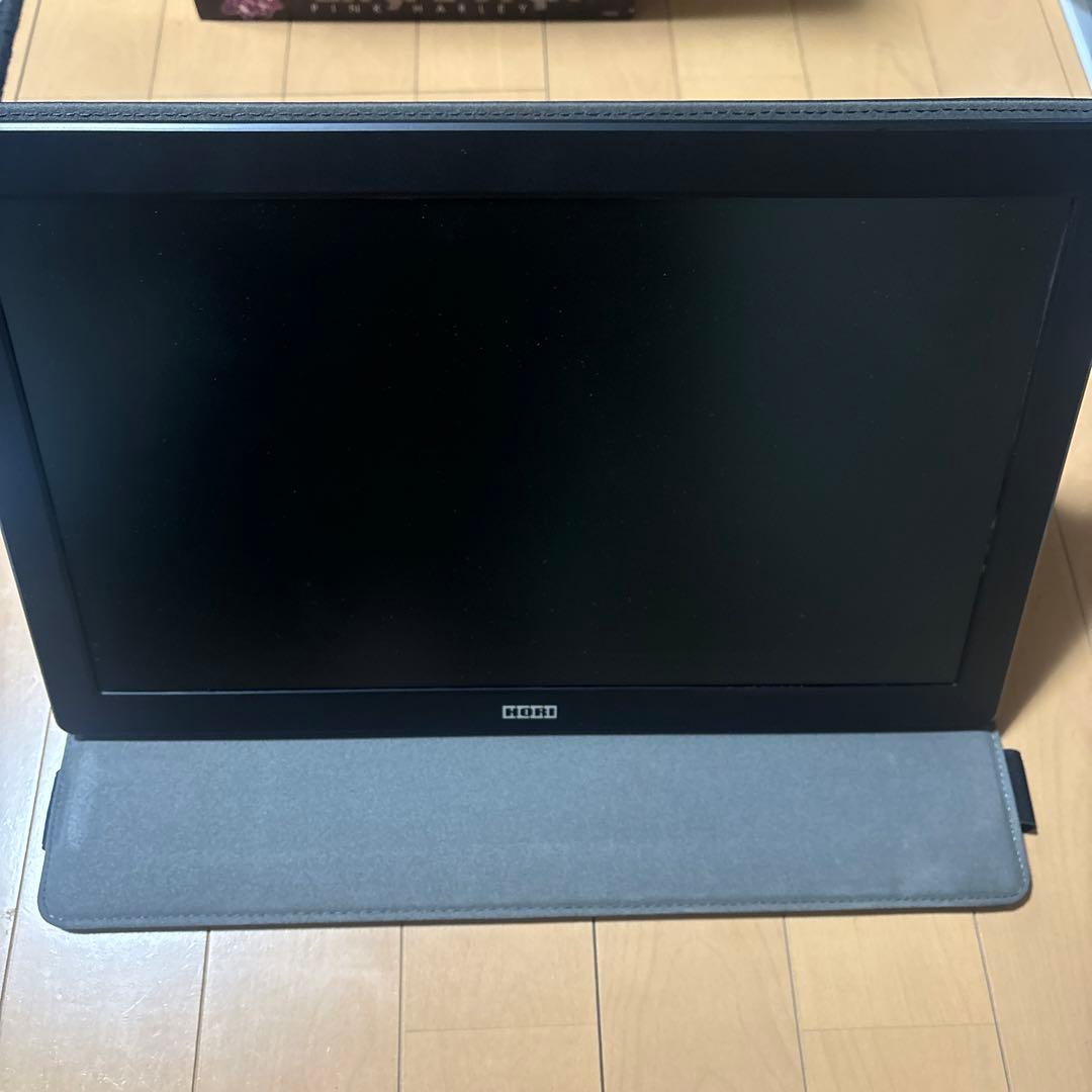 ポータブルゲーミングモニター　PS4対応HORI　15.6インチ