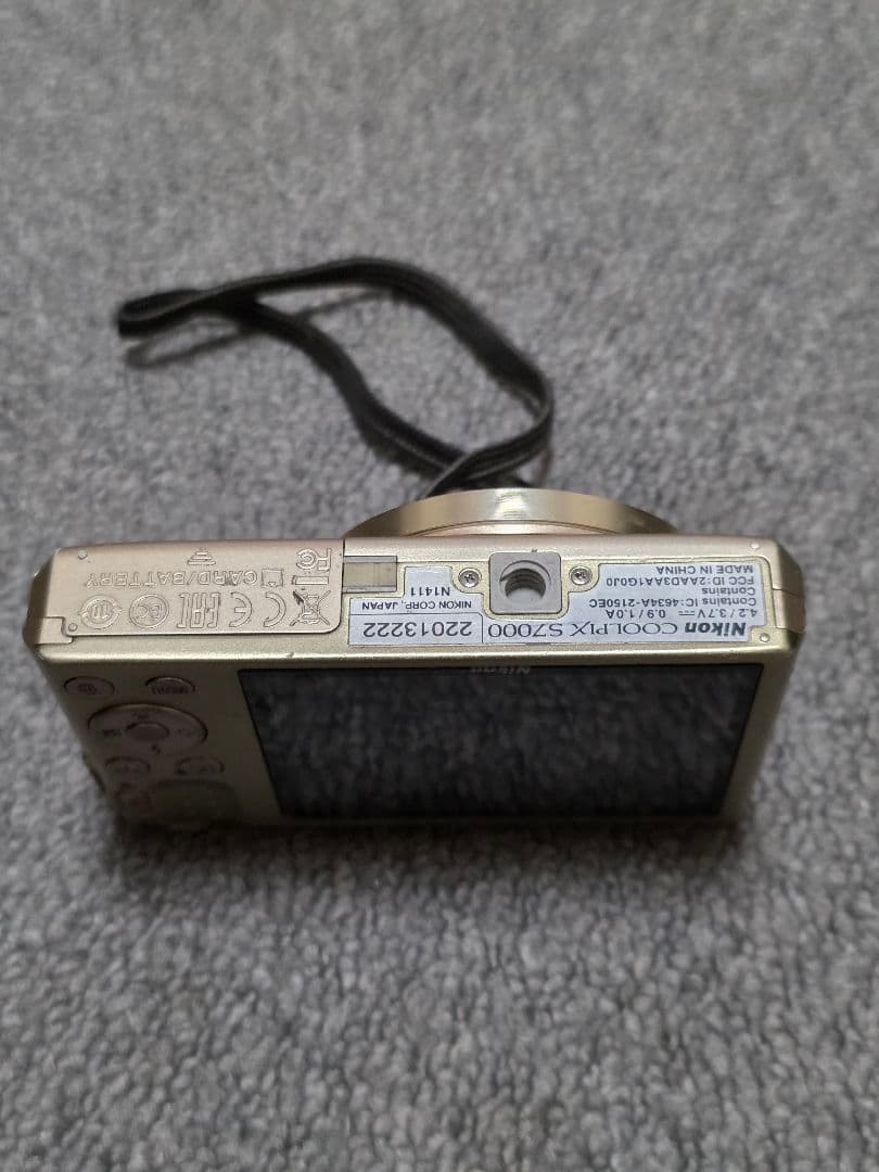 Nikon COOLPIX S7000 コンパクトデジタルカメラ