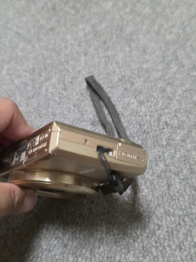 Nikon COOLPIX S7000 コンパクトデジタルカメラ