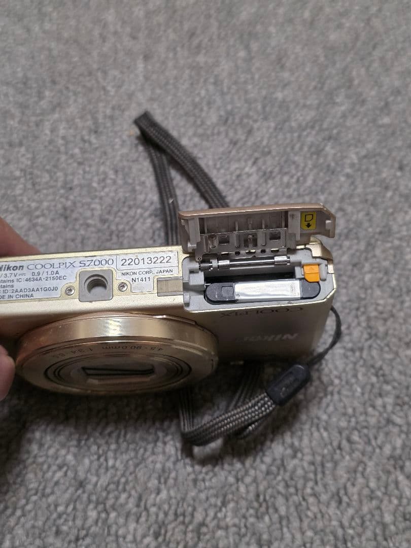 Nikon COOLPIX S7000 コンパクトデジタルカメラ
