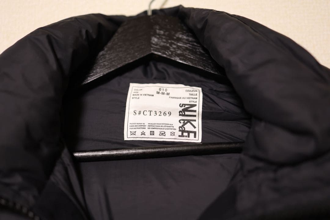 Nike x Sacai コラボ ダウンジャケット CT3269-010Mサイズ